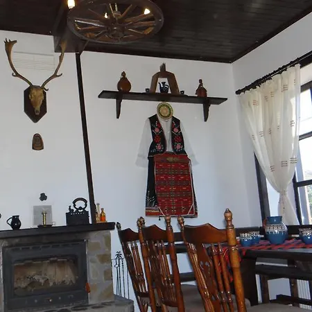 Denizovata House *