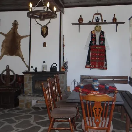 Denizovata House *